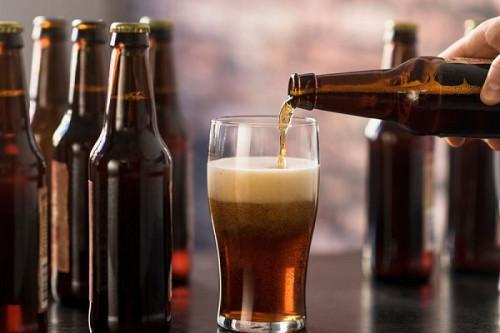 Une bière camerounaise