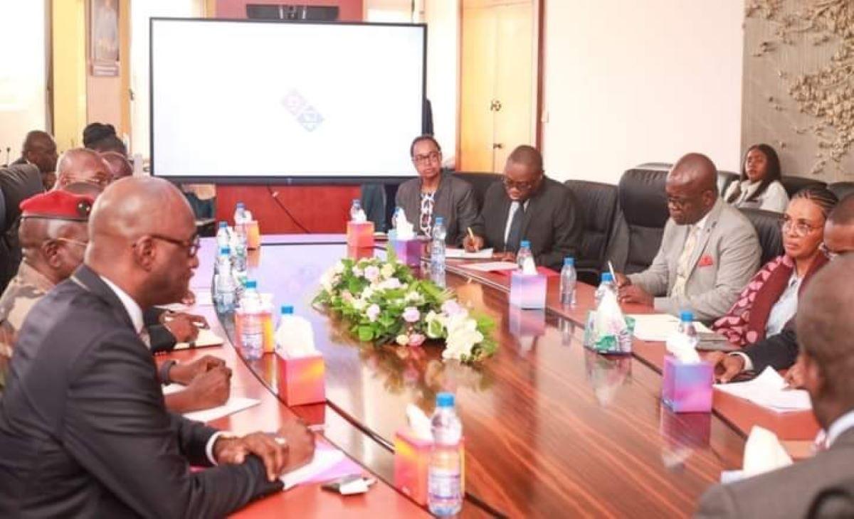 Réunion entre le gouvernement gabonais et les représentants d’Afrecimbank