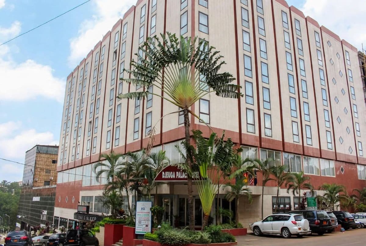 Cameroun : le Cabinet Atou met aux enchères l’immeuble litigieux de Djeuga Palace à Douala
