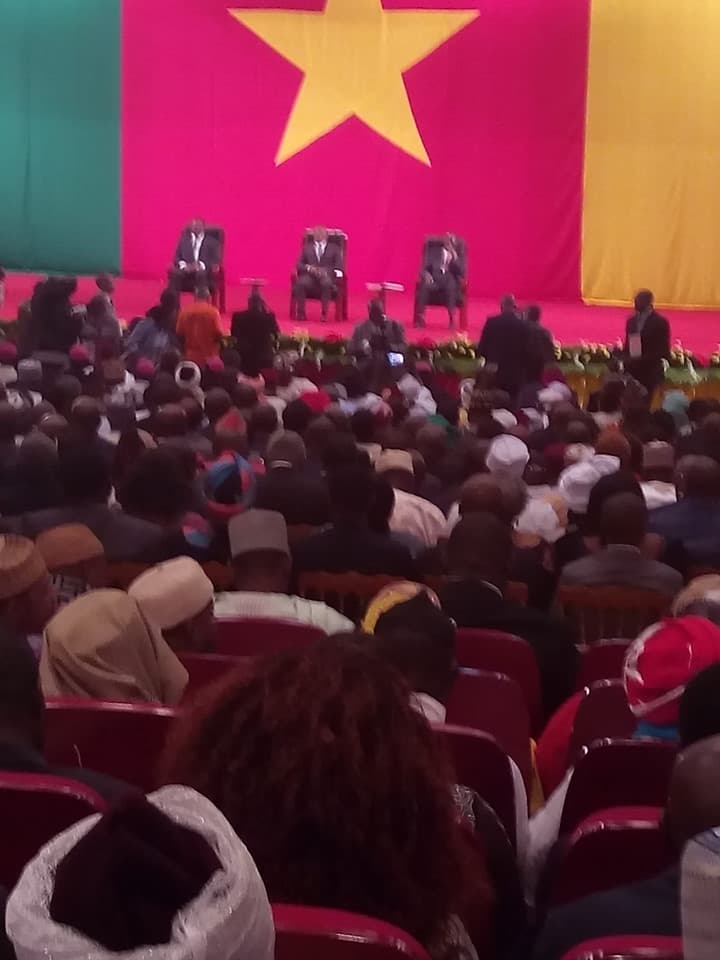 Grand Dialogue National : ex-séparatistes et victimes parlent au Cameroun