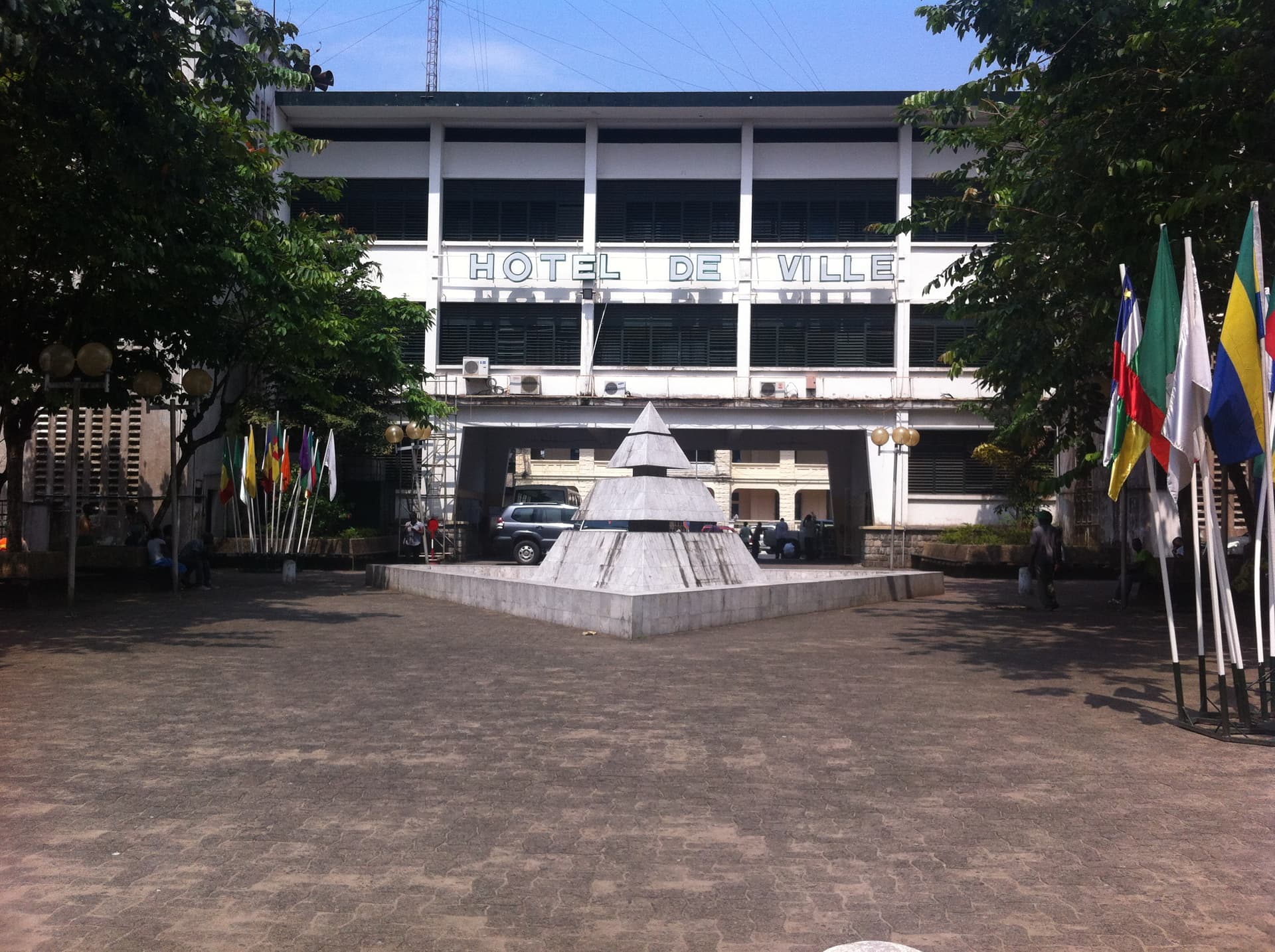 Hotel_de_ville_bonanjo