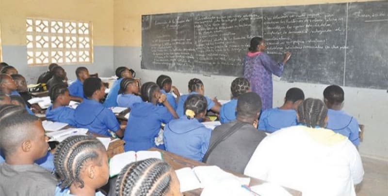 ob_b727fa_enseignants-au-cameroun