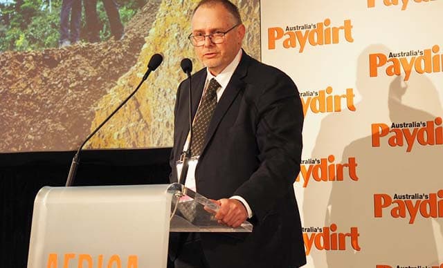 Joe Ariti PDG de Genmin Limited au cours de la Conférence