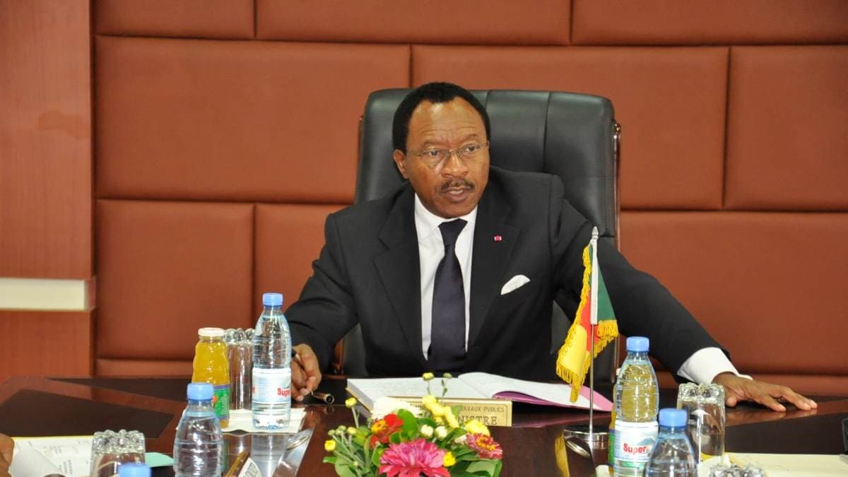 Le ministre camerounais des Travaux publics Emmanuel Nganou Djoumessi